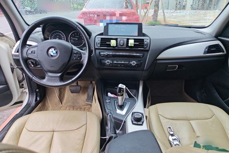 Used BMW 1 Series 2013 Revised 116i Leading Edition Center Console