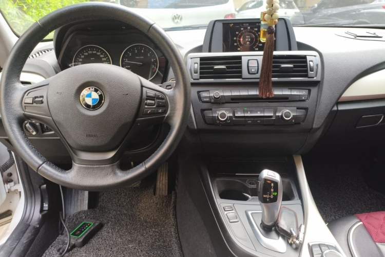 Used BMW 1 Series 2013 Revised 116i Leading Edition Center Console