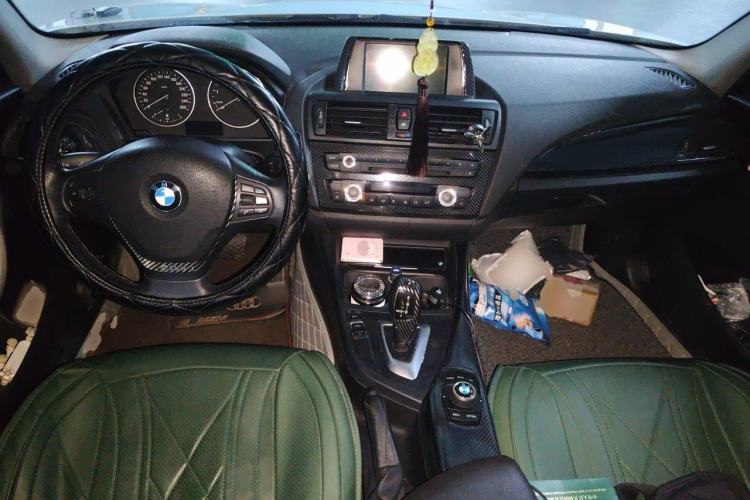 Used BMW 1 Series 2013 Facelifted 118i Leading Edition Center Console