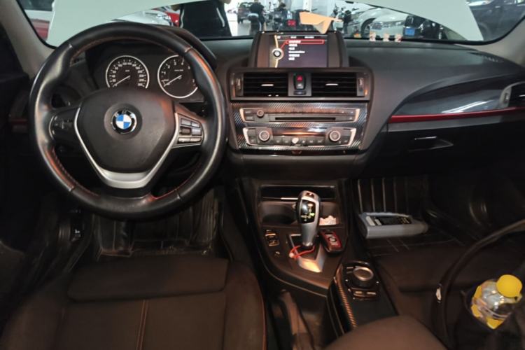 Used BMW 1 Series 2013 Revised 118i Sport Edition Center Console