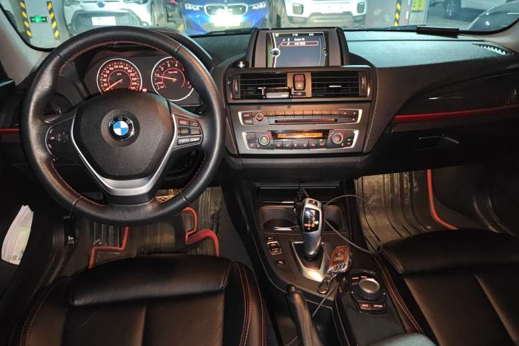 Used BMW 1 Series 2013 Revised 118i Sport Edition Center Console