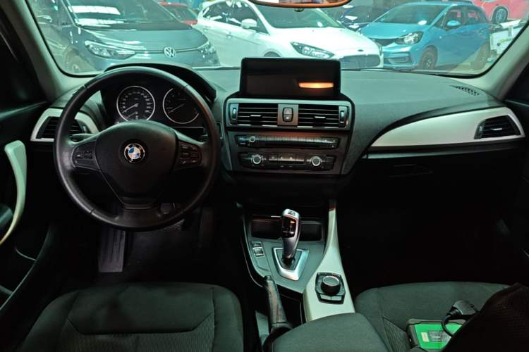 Used BMW 1 Series 2013 Revised 116i Leading Edition Center Console