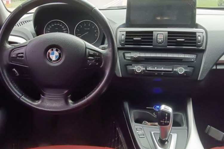 Used BMW 1 Series 2013 Revised 116i Leading Edition Center Console