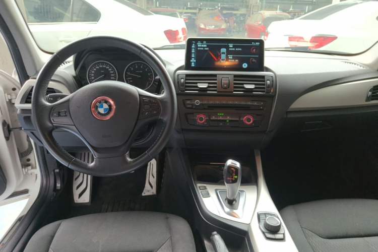 Used BMW 1 Series 2013 Revised 116i Leading Edition Center Console