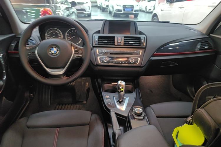 Used BMW 1 Series 2013 Revised 118i Sport Edition Center Console