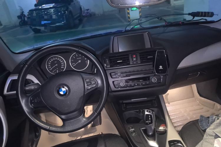 Used BMW 1 Series 2013 Facelifted 118i Leading Edition Center Console