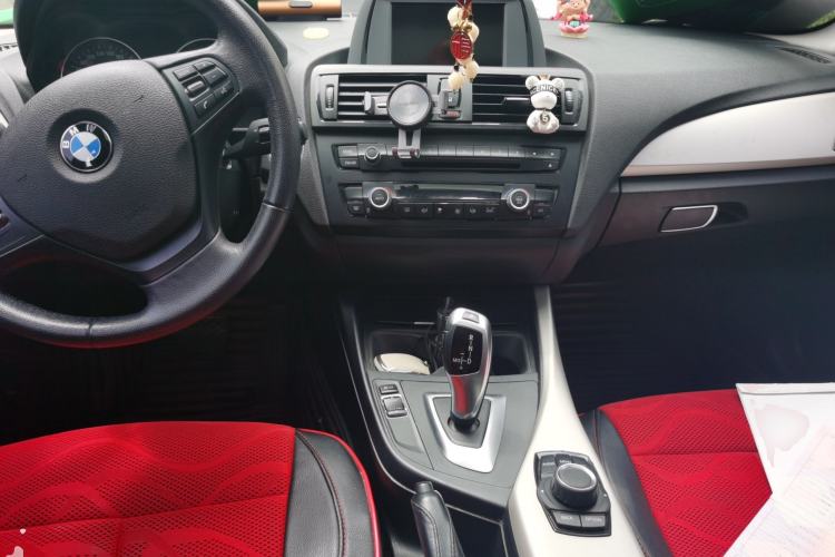 Used BMW 1 Series 2013 Facelifted 118i Leading Edition Center Console
