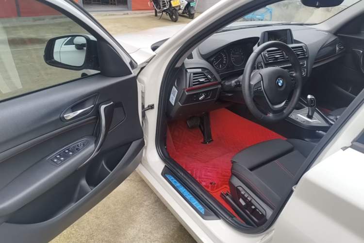 Used BMW 1 Series 2013 Revised 118i Sport Edition Driver Seat