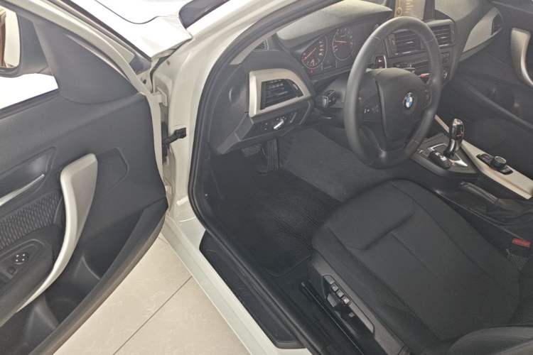 Used BMW 1 Series 2013 Facelifted 118i Leading Edition Driver Seat