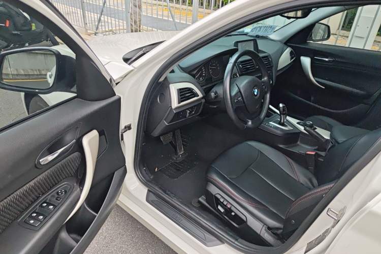 Used BMW 1 Series 2013 Facelifted 118i Leading Edition Driver Seat