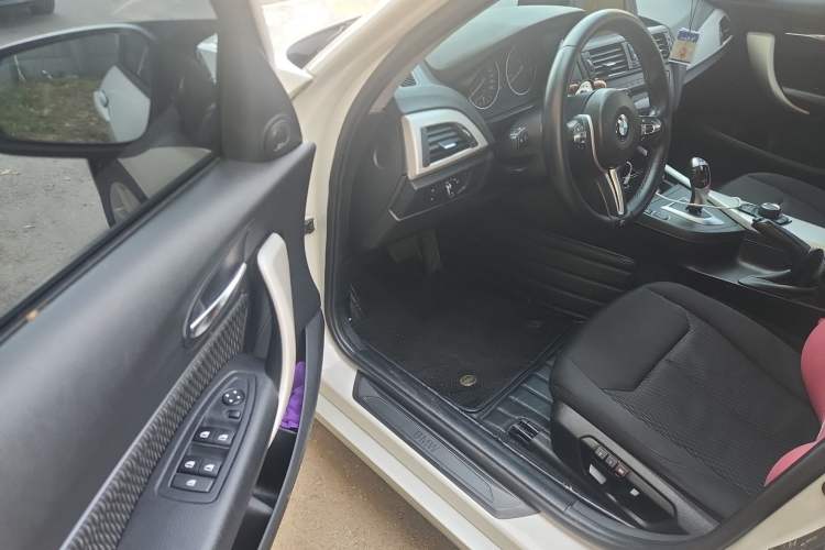 Used BMW 1 Series 2013 Facelifted 118i Leading Edition Driver Seat