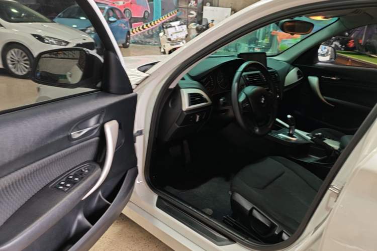 Used BMW 1 Series 2013 Revised 116i Leading Edition Driver Seat
