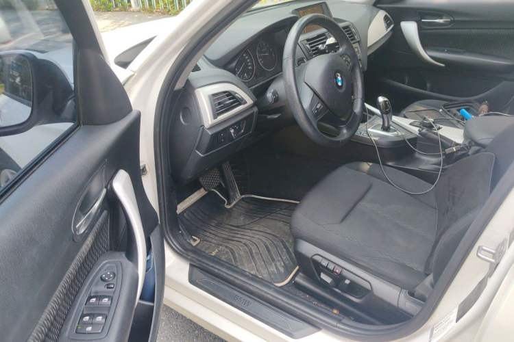 Used BMW 1 Series 2013 Facelifted 118i Leading Edition Driver Seat