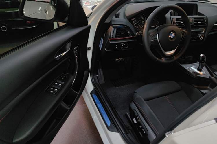 Used BMW 1 Series 2013 Revised 118i Sport Edition Driver Seat