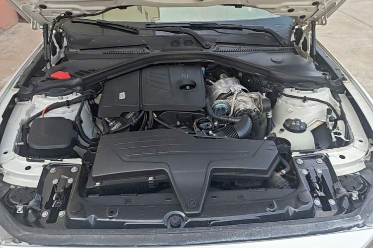 Used BMW 1 Series 2013 Revised 116i Leading Edition Engine Bay