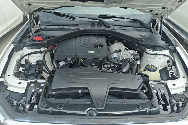 Used BMW 1 Series 2013 Revised 116i Leading Edition Engine Bay