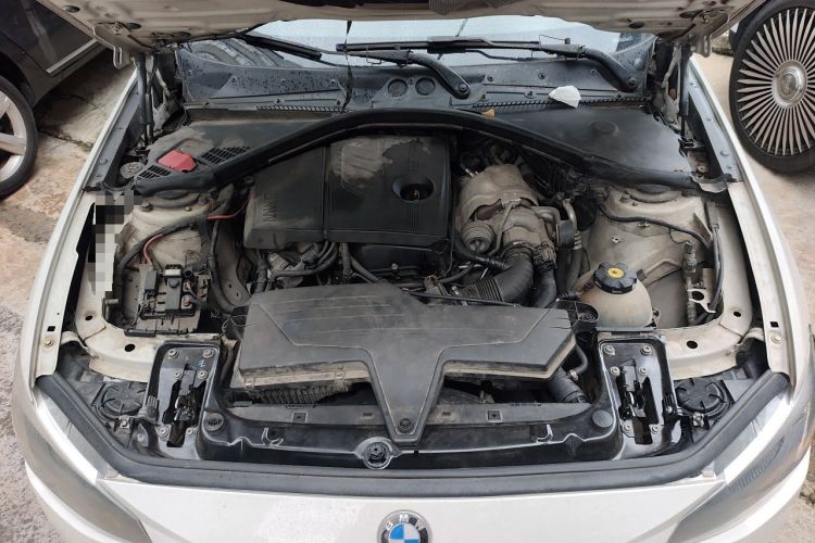 Used BMW 1 Series 2013 Revised 116i Leading Edition Engine Bay