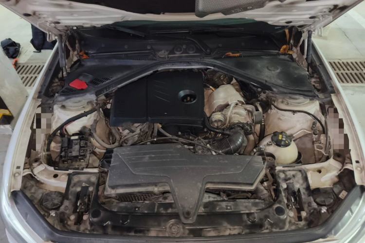 Used BMW 1 Series 2013 Revised 118i Sport Edition Engine Bay
