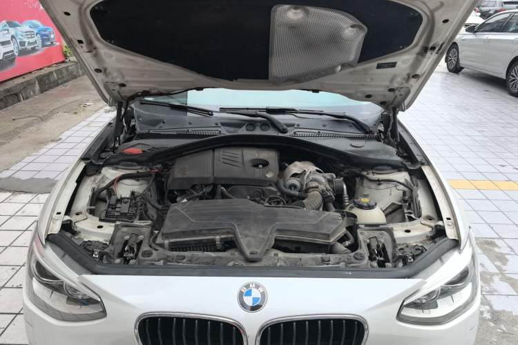 Used BMW 1 Series 2013 Revised 118i Sport Edition Engine Bay