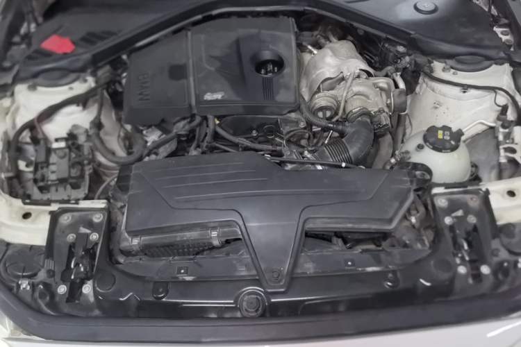 Used BMW 1 Series 2013 Revised 118i Sport Edition Engine Bay