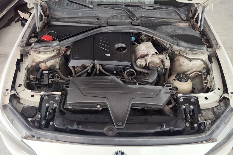 Used BMW 1 Series 2013 Revised 116i Leading Edition Engine Bay