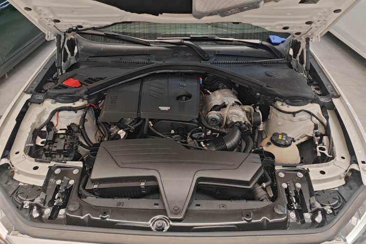 Used BMW 1 Series 2013 Revised 116i Leading Edition Engine Bay