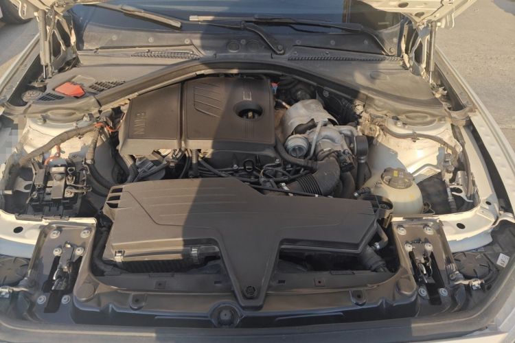 Used BMW 1 Series 2013 Revised 118i Sport Edition Engine Bay