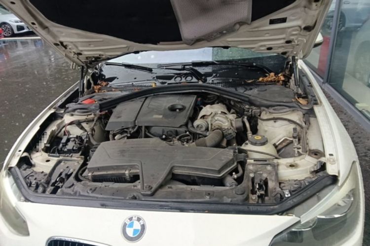 Used BMW 1 Series 2013 Revised 116i Leading Edition Engine Bay