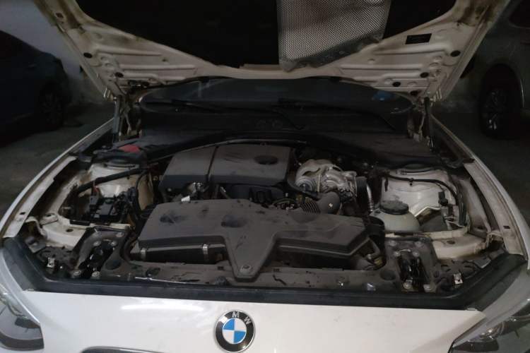Used BMW 1 Series 2013 Revised 118i Sport Edition Engine Bay