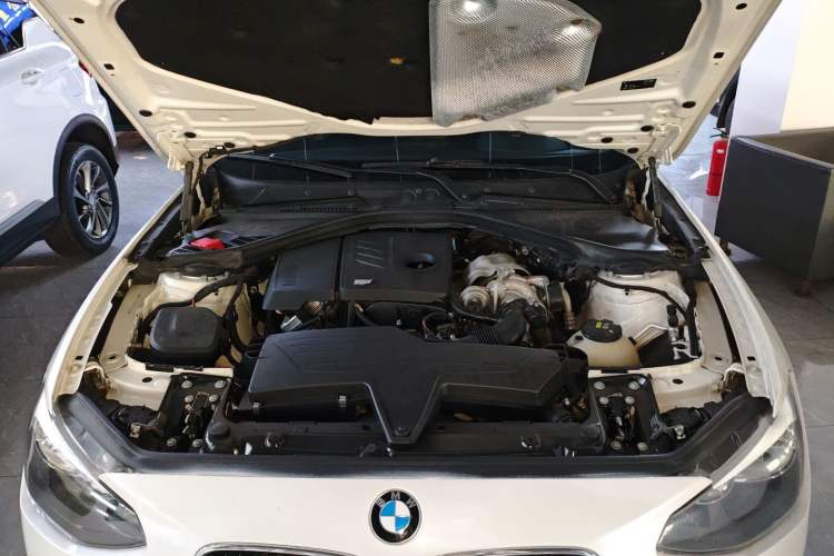 Used BMW 1 Series 2013 Revised 116i Leading Edition Engine Bay