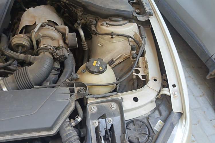 Used BMW 1 Series 2013 Facelifted 118i Leading Edition Engine Bay Left