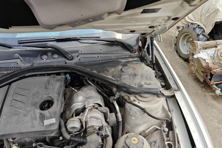 Used BMW 1 Series 2013 Revised 116i Leading Edition Engine Bay Left