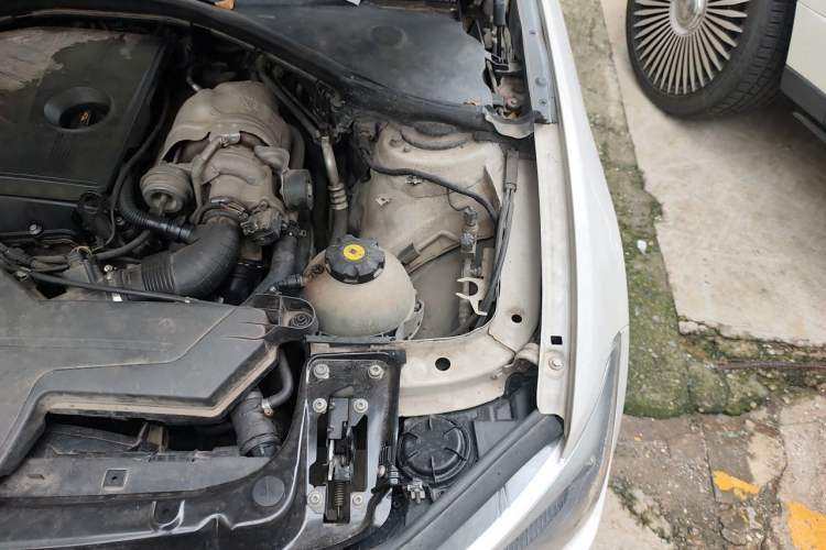 Used BMW 1 Series 2013 Revised 116i Leading Edition Engine Bay Left