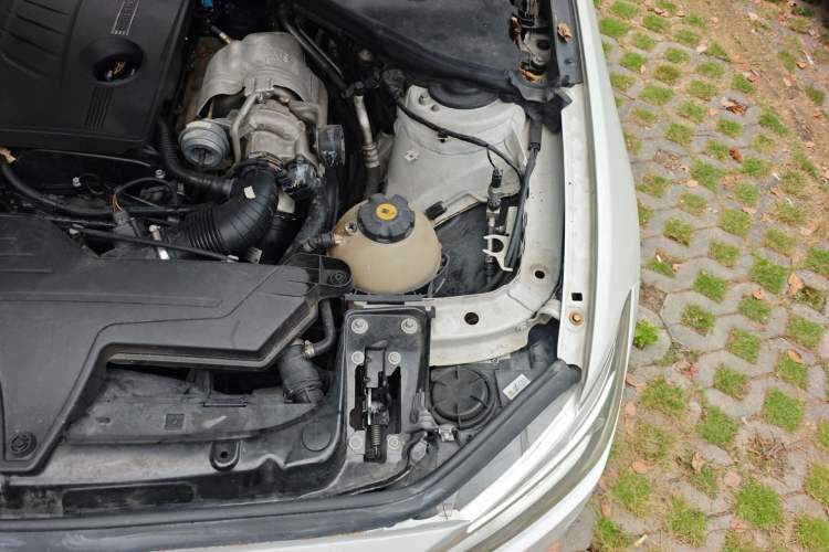 Used BMW 1 Series 2013 Revised 116i Urban Edition Engine Bay Left