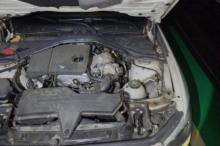 Used BMW 1 Series 2013 Revised 116i Leading Edition Engine Bay Left