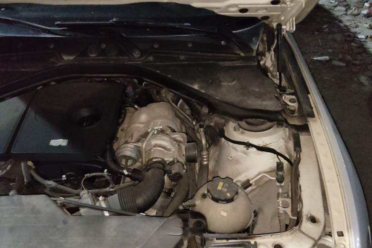 Used BMW 1 Series 2013 Revised 116i Leading Edition Engine Bay Left