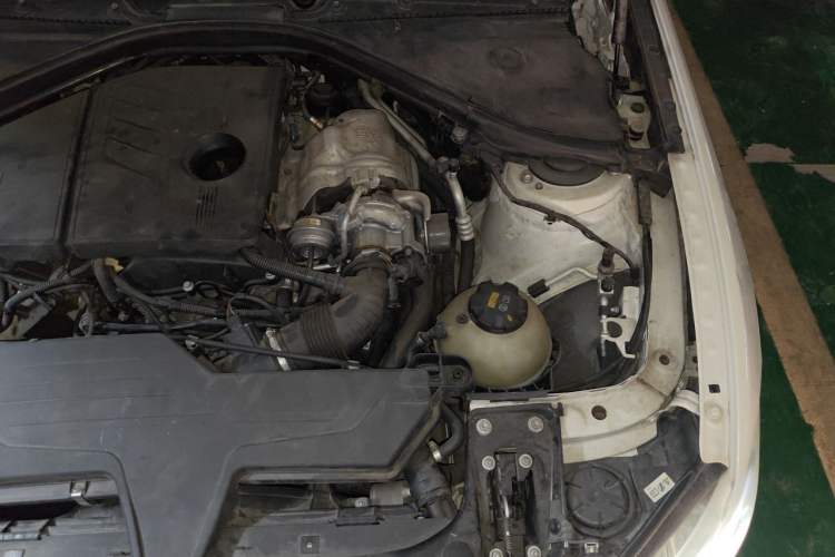 Used BMW 1 Series 2013 Facelifted 118i Leading Edition Engine Bay Left
