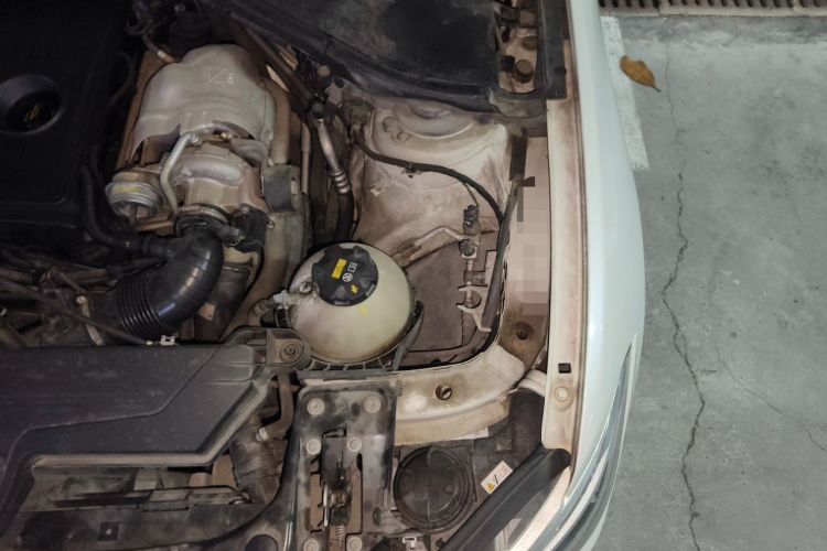 Used BMW 1 Series 2013 Revised 118i Sport Edition Engine Bay Left