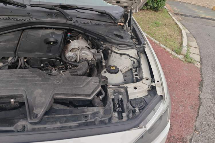 Used BMW 1 Series 2013 Revised 116i Leading Edition Engine Bay Left