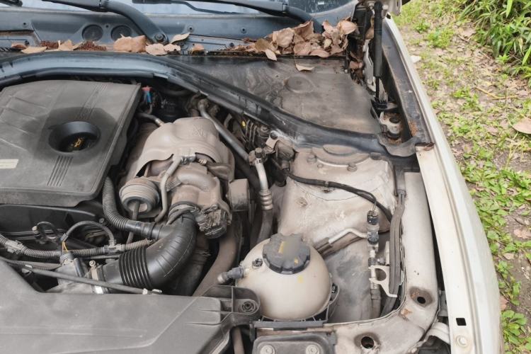 Used BMW 1 Series 2013 Revised 116i Leading Edition Engine Bay Left