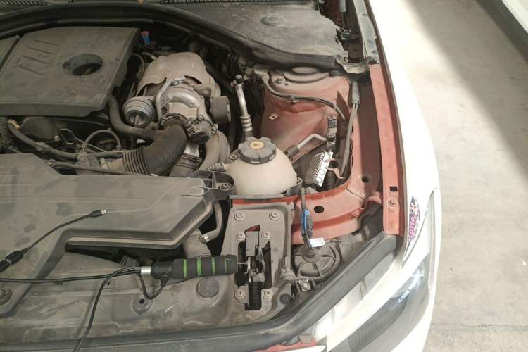Used BMW 1 Series 2013 Revised 116i Leading Edition Engine Bay Left