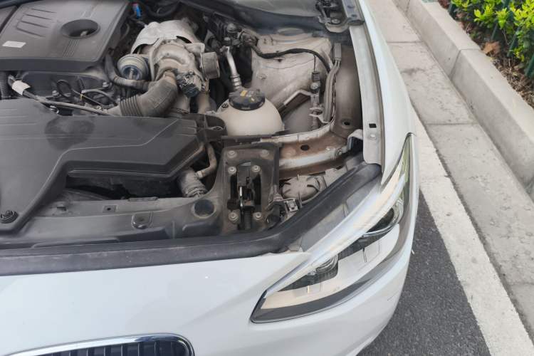 Used BMW 1 Series 2013 Facelifted 118i Leading Edition Engine Bay Left