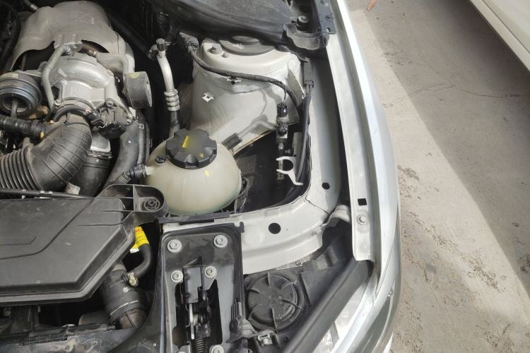 Used BMW 1 Series 2013 Revised 116i Leading Edition Engine Bay Left