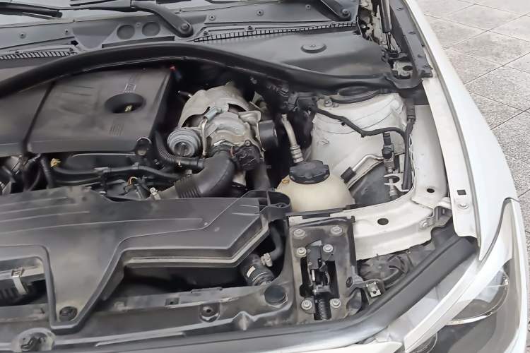 Used BMW 1 Series 2013 Revised 116i Leading Edition Engine Bay Left