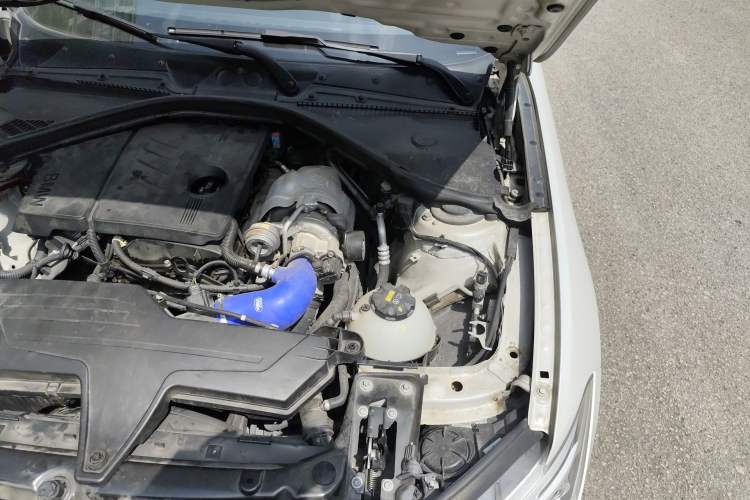 Used BMW 1 Series 2013 Revised 118i Sport Edition Engine Bay Left