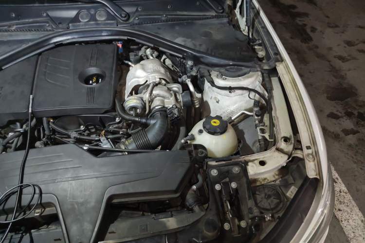 Used BMW 1 Series 2013 Facelifted 118i Leading Edition Engine Bay Left