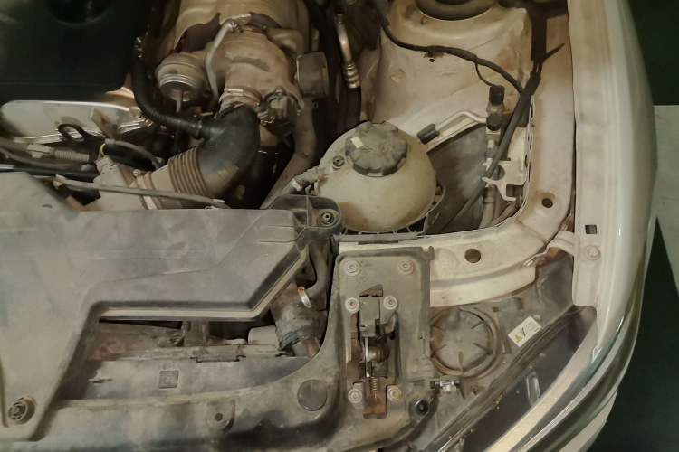 Used BMW 1 Series 2013 Facelifted 118i Leading Edition Engine Bay Left