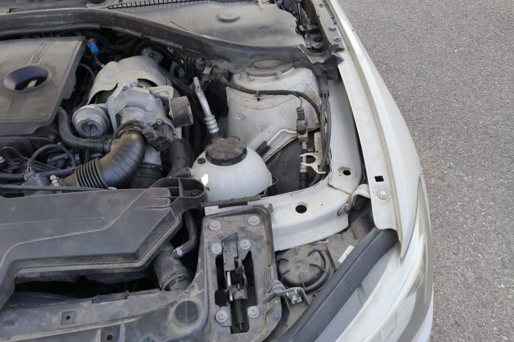 Used BMW 1 Series 2013 Facelifted 118i Leading Edition Engine Bay Left
