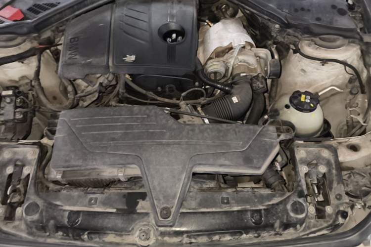 Used BMW 1 Series 2013 Revised 118i Sport Edition Engine Bay