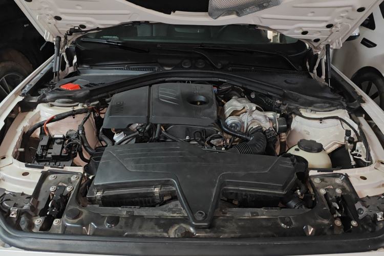 Used BMW 1 Series 2013 Revised 118i Sport Edition Engine Bay